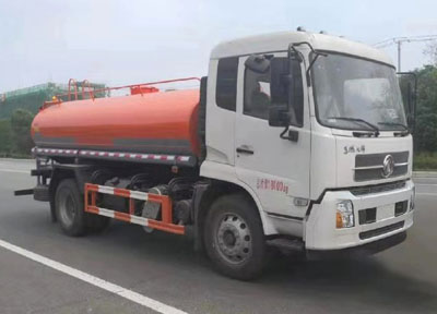 東風天錦高速護欄清洗車