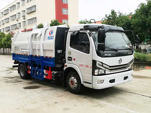 國(guó)六東風(fēng)多利卡掛桶垃圾車