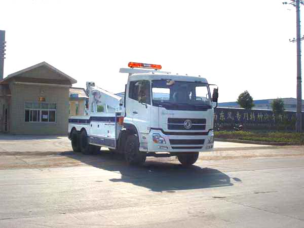 東風天龍后八輪雙橋清障車(拖吊聯體型)