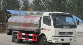 東風多利卡8噸鮮奶運輸車