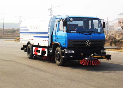 東風153清洗掃路車